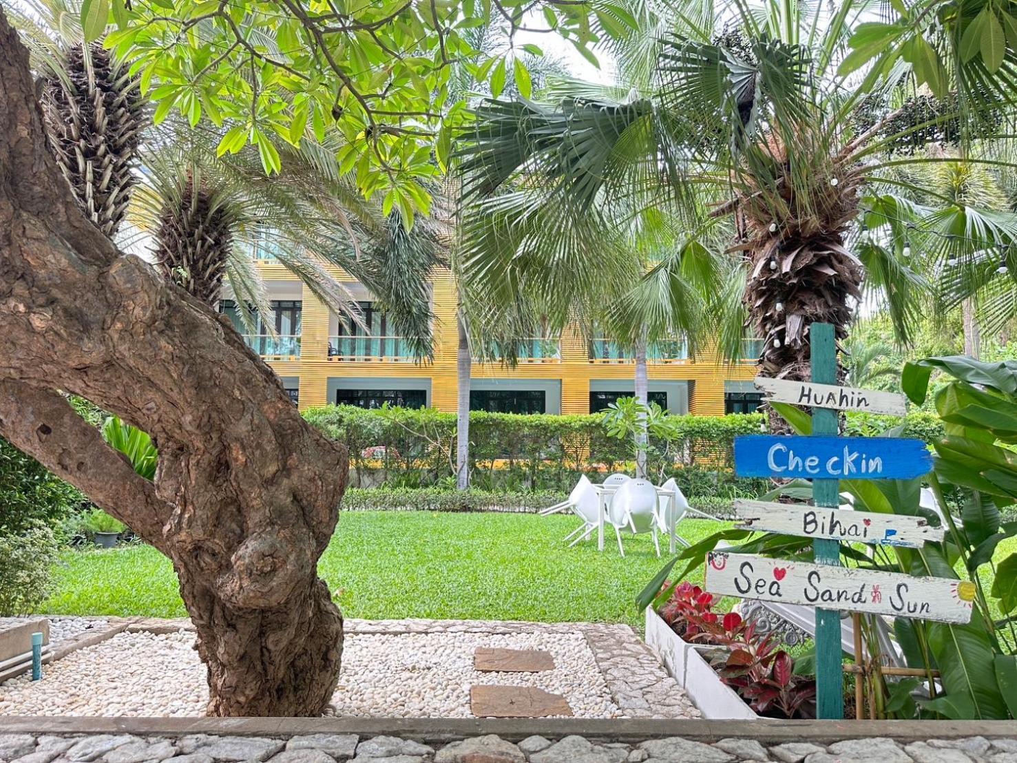 The Bihai Hua Hin Hotel Exterior photo